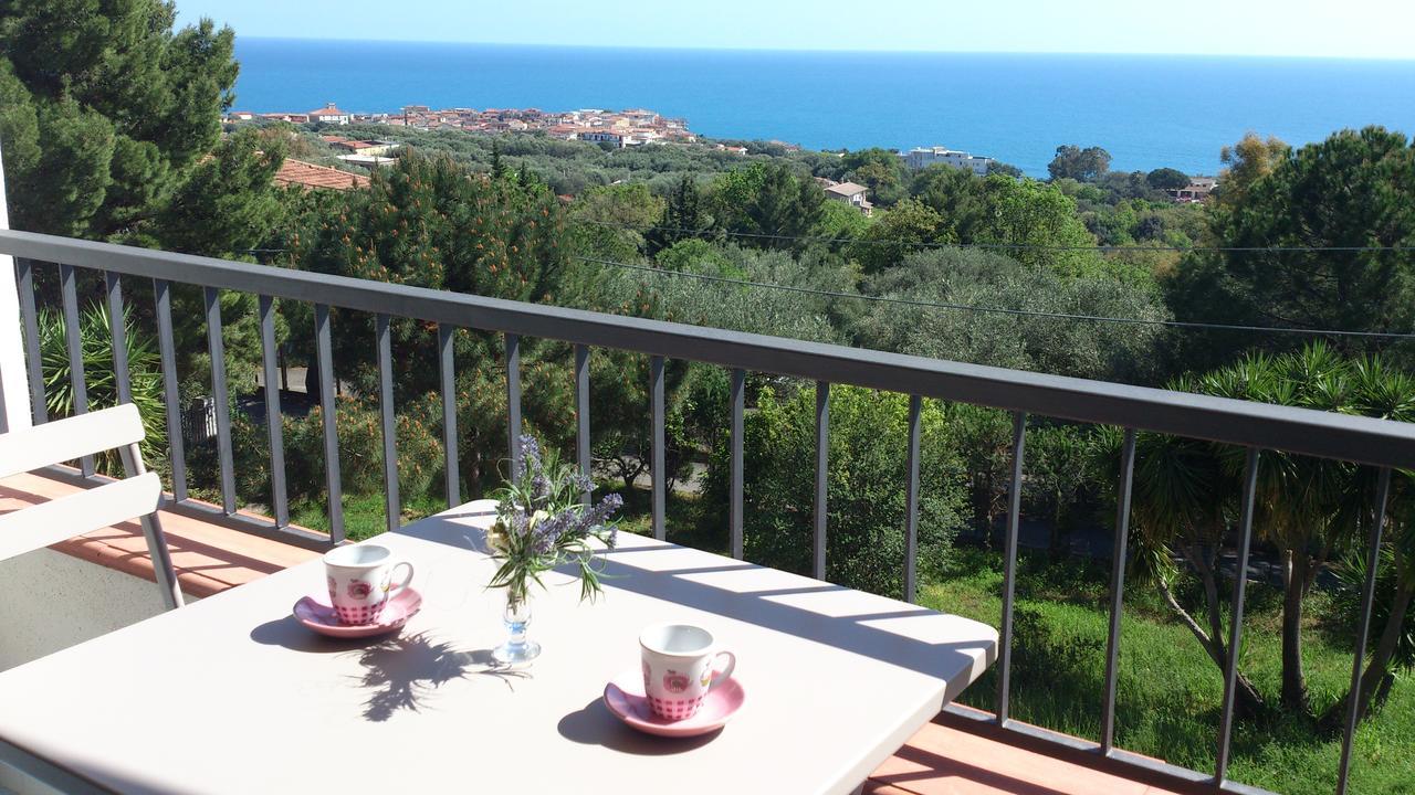 Borgo Marinaro Bed & Breakfast Марина ди Камерота Екстериор снимка